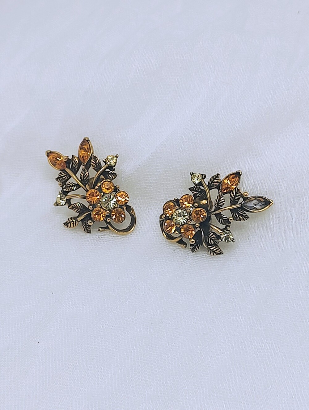 Vintage Coro Gold-Tone Floral Clip Earrings with Autumn Color Stones